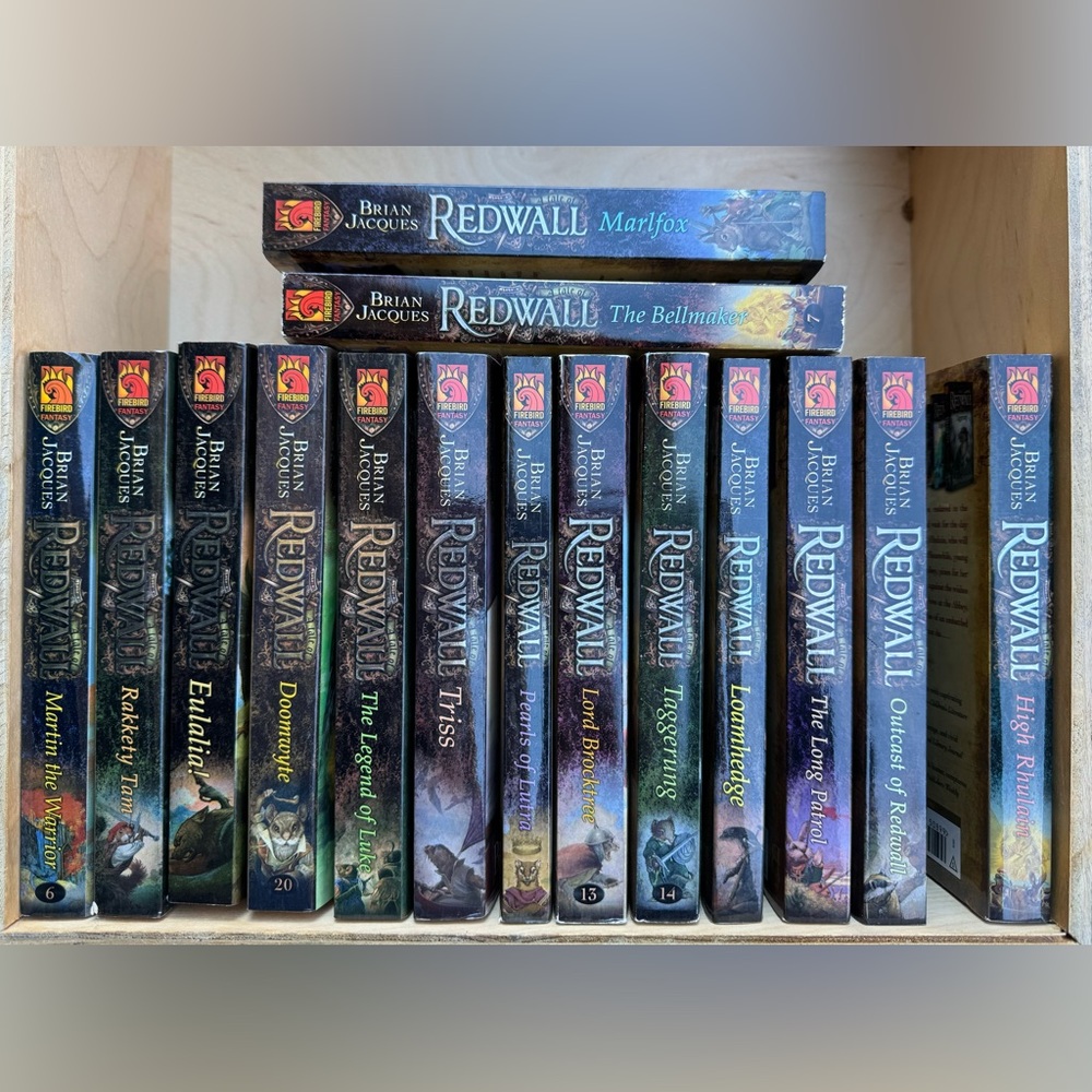 A Tale of Redwall Books by Brian Jacques.2